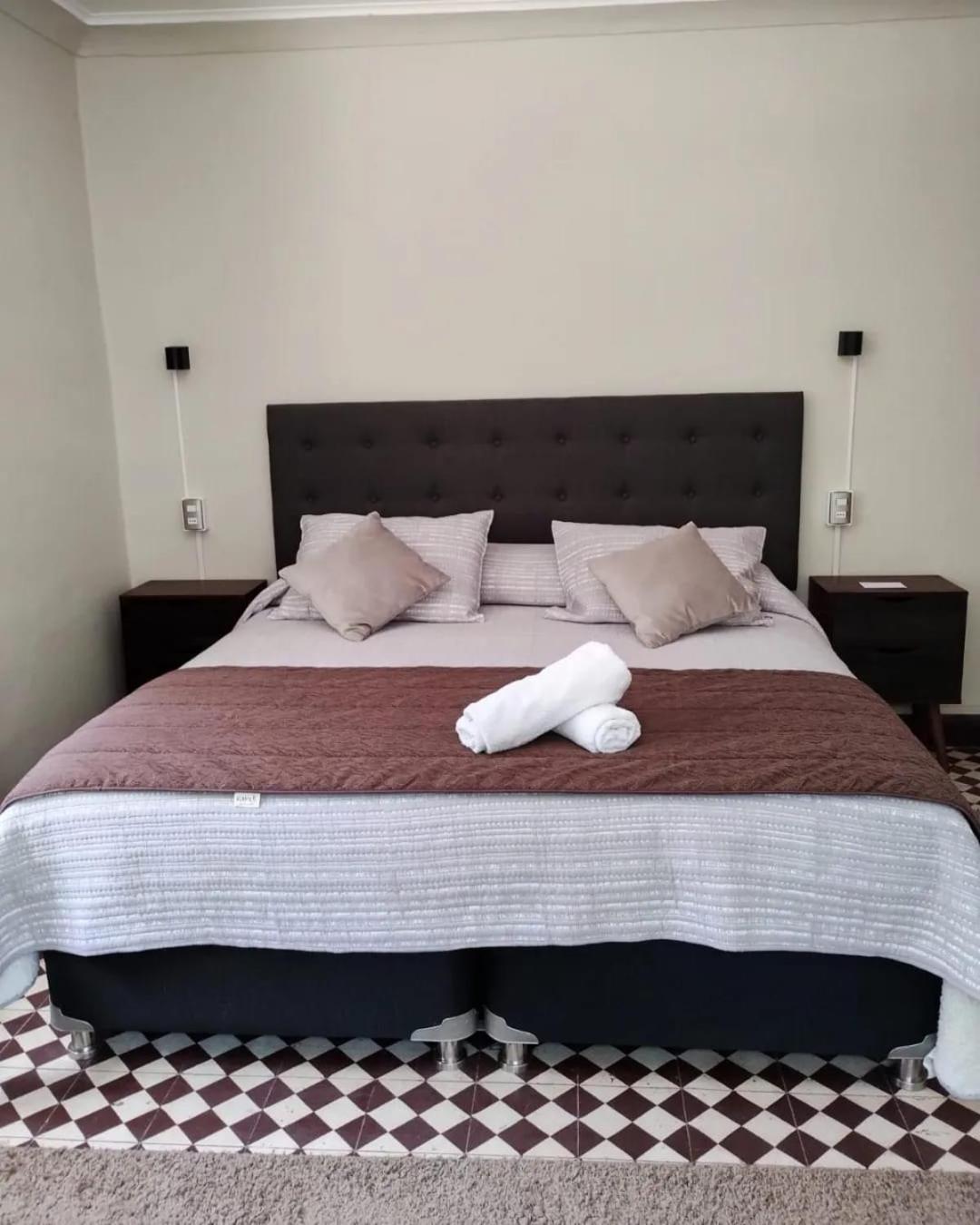 Hostal Los Penones Сан-Альфонсо Экстерьер фото